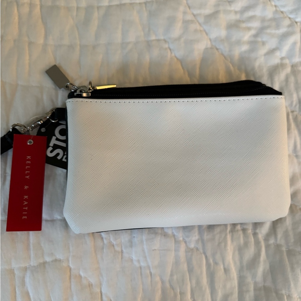 NWT Kelly & Katie RFID Wristlet